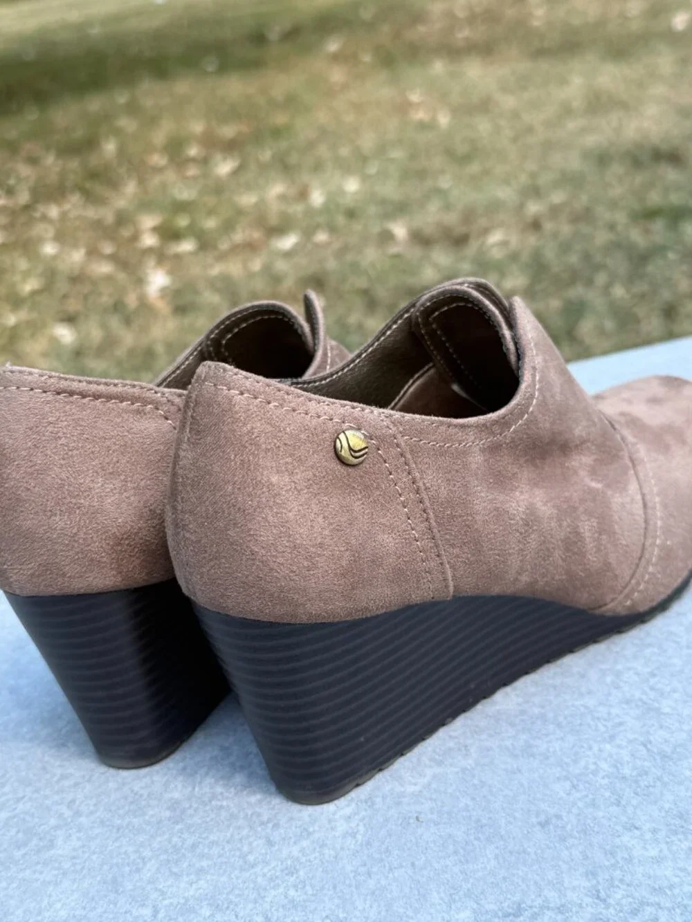 LifeStride Womens 6.5M Brown Faux Suede Wedge Booties Y2K Office Academia 4235
